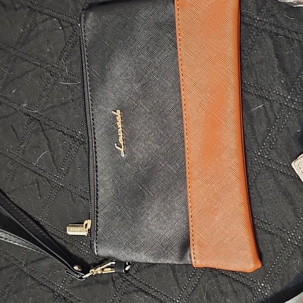 Nwt Elegant Black and Tan Handbag Set - Picture 3 of 7